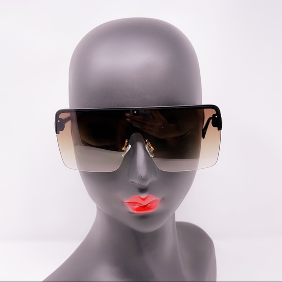 Brown Oversized Sunglasses - Picture 5 of 8